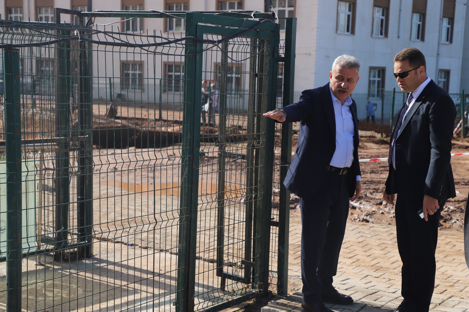 baskanimiz-ahmet-sungur-yogun-yagis-sonrasi-selden-etk-lenen-bolgelerde-nc-lemelerde-bulundu